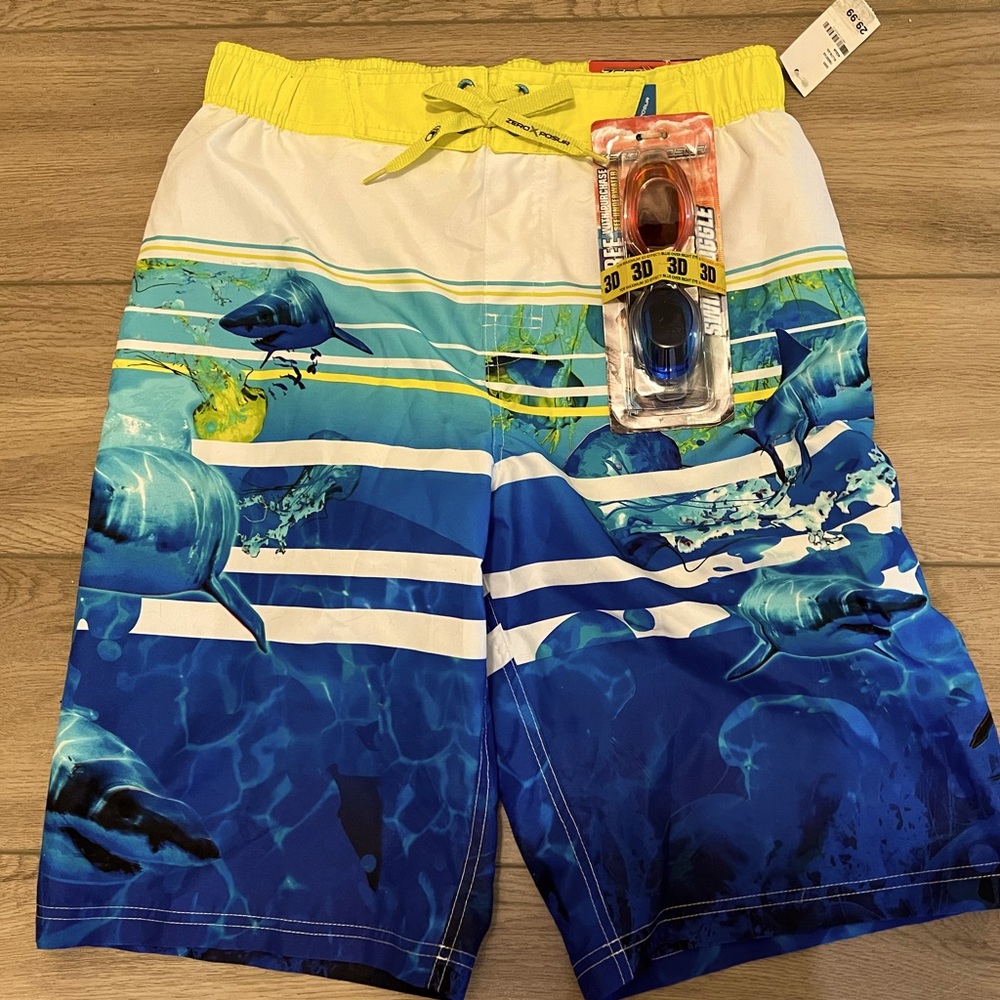 🦈New w/tag boys xl swim short +3D goggle surf short. Mesh lining is boxer style